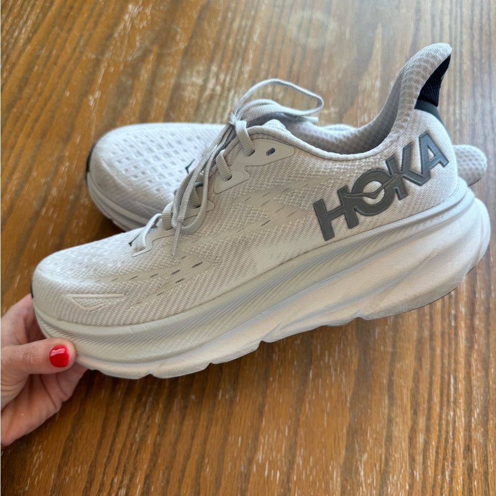 Hoka Clifton 9 Men’s Size 9.5